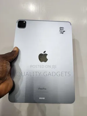 Apple iPad Pro (2022) 128 GB Gray
