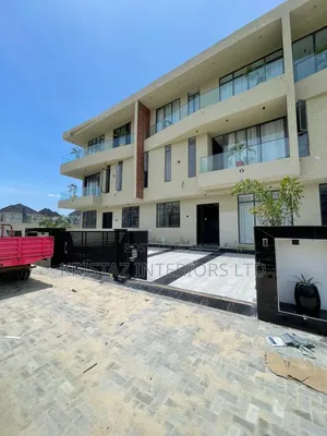 5bdrm Townhouse/Terrace in Lekki Phase 1 for sale