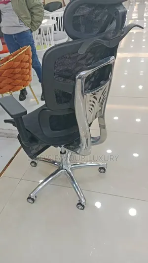 Office Ergonomic Office Swivel Mesh Chair.