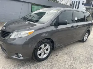 Toyota Sienna 2012 Gray