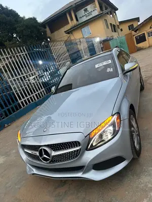 Mercedes-Benz C300 2015 Blue
