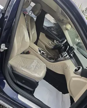 Mercedes-Benz C300 2016 Blue