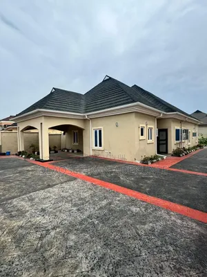 3bdrm Bungalow in Kolapo Ishola Gra, Akobo for rent