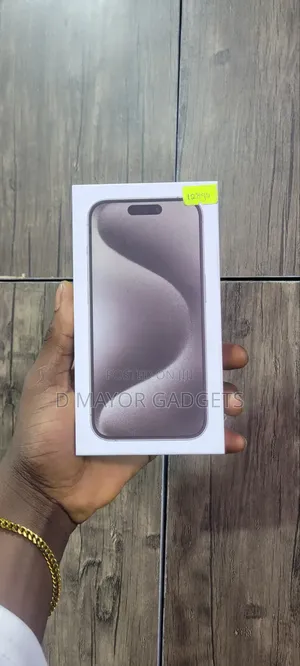 New Apple iPhone 15 Pro 128 GB White