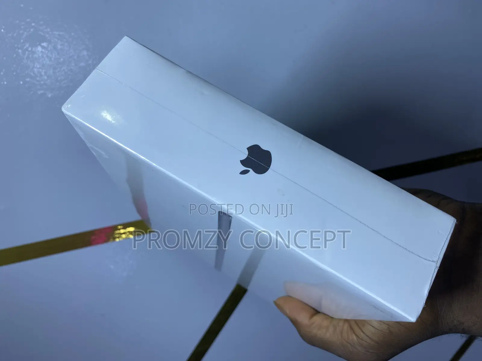 New Apple iPad 9.7 64 GB
