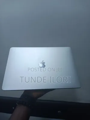 Laptop Apple MacBook Pro 2017 8GB Intel Core i5 SSD 512GB