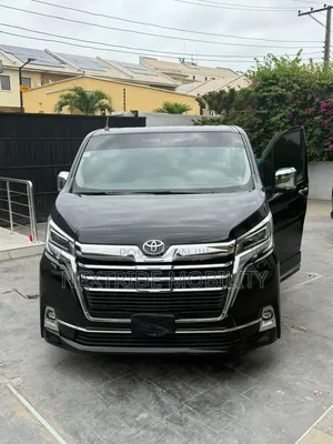 New Model Hiace Bus