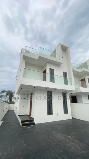 Furnished 5bdrm Duplex in Ikota for sale
