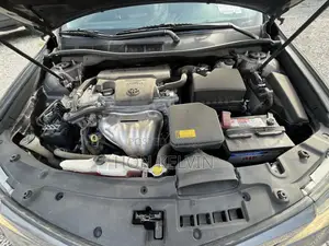Toyota Camry SE 4dr Sedan (2.5L 4cyl 6A) 2014 Gray