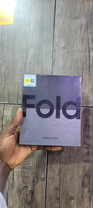 New Samsung Galaxy Z Fold4 256 GB Black