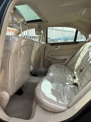 Mercedes-Benz E350 Base 4Matic Sedan AWD (3.5L 6cyl 7A) 2014 Blue