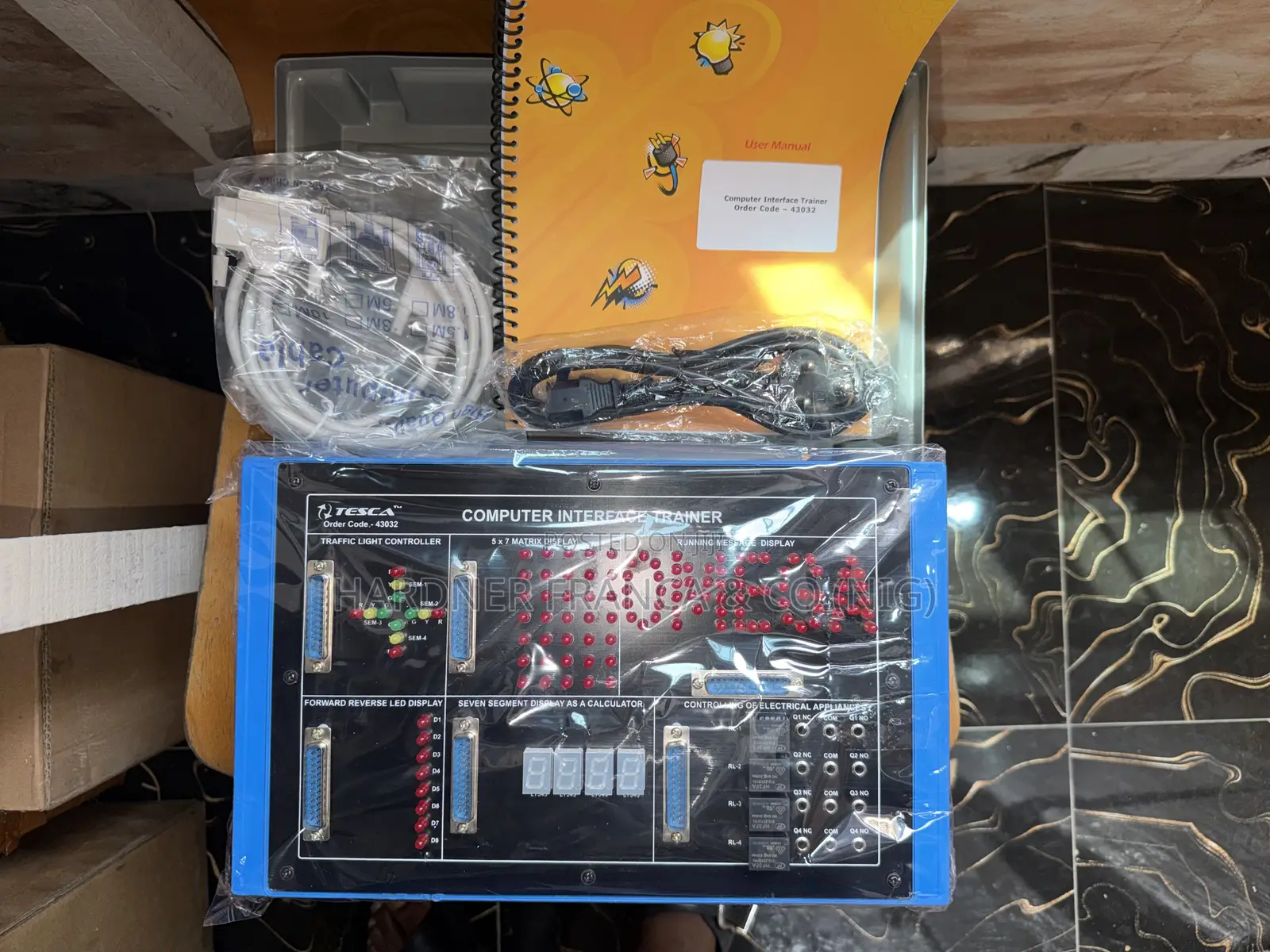 Microcomputer Interface Trainer Kit