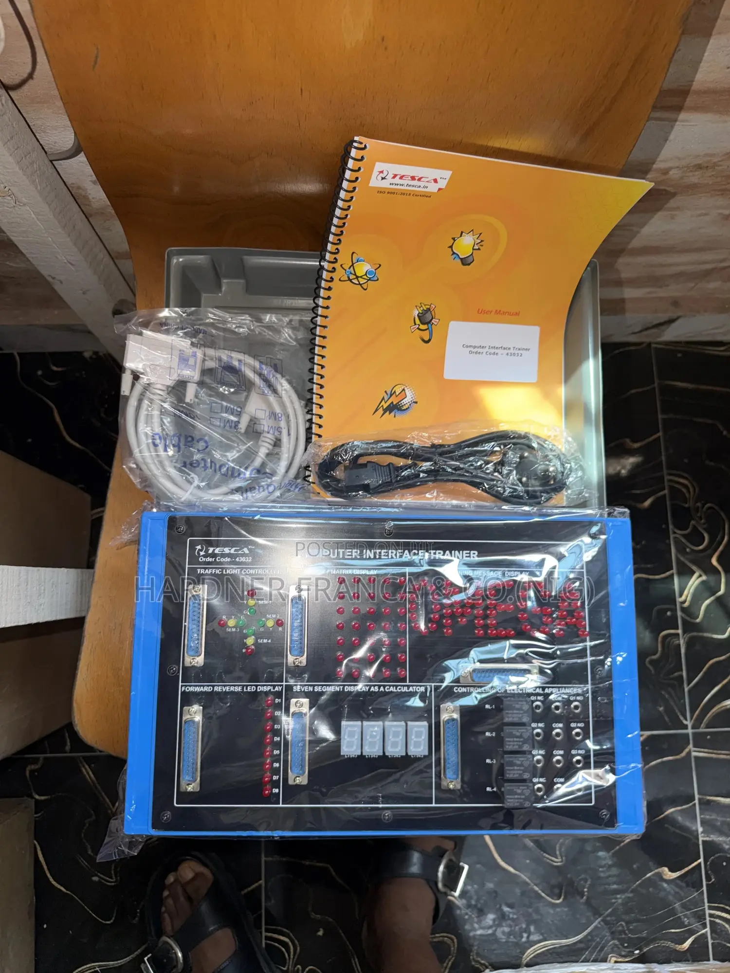 Microcomputer Interface Trainer Kit