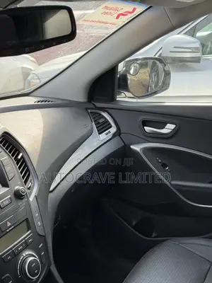Hyundai Santa Fe Limited 4dr SUV (3.3L 6cyl 6A) 2015 White