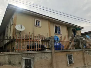 18bdrm House in Irawo, Kosofe / Kosofe for sale