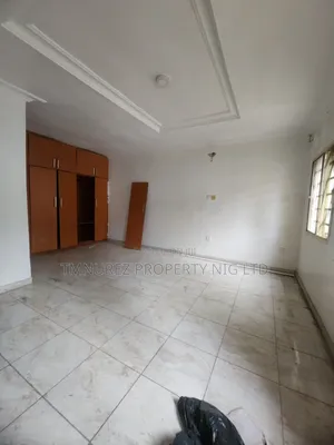 Studio Apartment in Chevron for rent