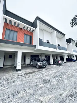 4bdrm Townhouse / Terrace in Ologolo for rent