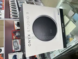 Onyx Studio 9