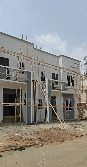 4bdrm Townhouse/Terrace in Brains & Hammers, Galadimawa for sale