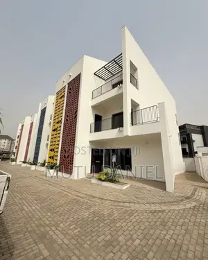 5bdrm Townhouse/Terrace in Jahi for sale