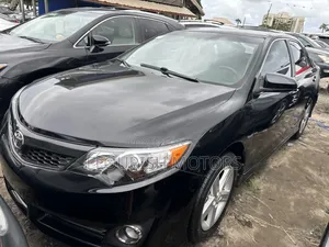 Toyota Camry SE 4dr Sedan (2.5L 4cyl 6A) 2013 Black