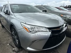 Toyota Camry XSE 4dr Sedan (3.5L 6cyl 6A) 2015 Silver