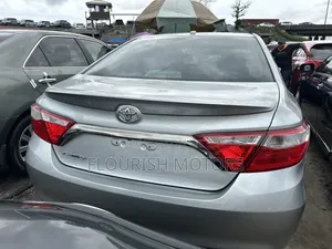 Toyota Camry XSE 4dr Sedan (3.5L 6cyl 6A) 2015 Silver