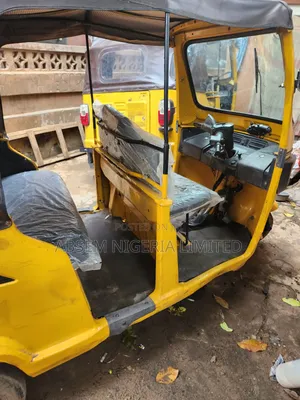 TVS King Deluxe Plus iTouch Start 2024 Yellow