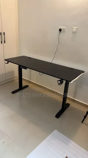Home/Office Smart Gaming Desk {Motorised Height Adjustable}