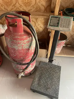 25kg Cylinder and Scale
