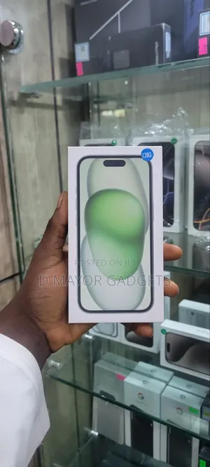 New Apple iPhone 15 128 GB Green