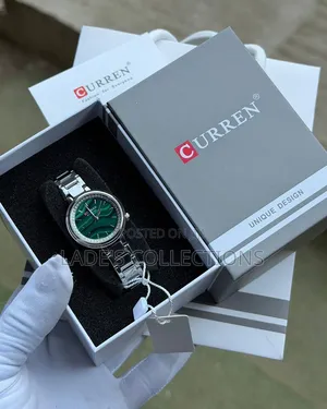 Premium Quality Curren Women's Chain Wristwatch