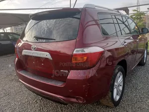 Toyota Highlander Limited 2011 Red