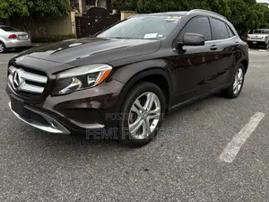 Mercedes-Benz GLA 250 2015 Brown