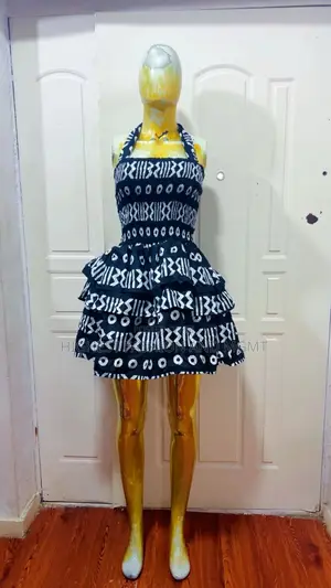Short Backless Gown - Style 709