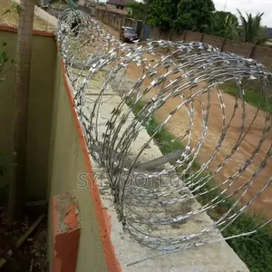 Barb Wire Installation by Sylvootech