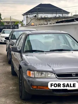Honda Accord 1995 Gray