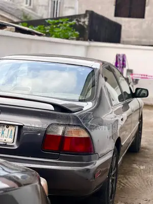 Honda Accord 1995 Gray