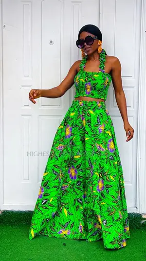 Armless Crop Top and Big Trouser - Style 663