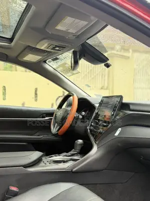 Toyota Camry XSE 2021 Red