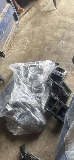 Complete Sets for Back Bumper Hangers for Ml350/Gle350 2015/2018 Model