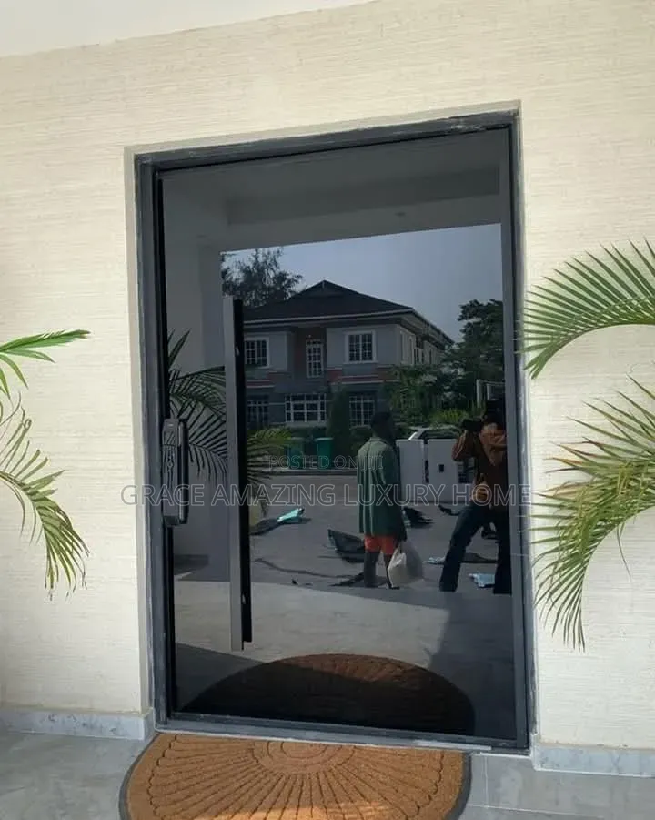 4×7 Turkish Pivot Door Plain Black