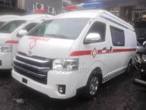 Toyota HiAce 2018 White