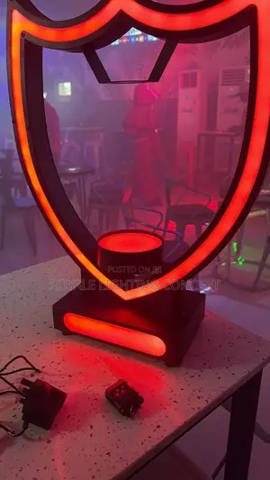 Don P Luxury Glorifier Light