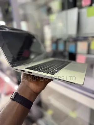 Laptop HP EliteBook 640 G9 16GB Intel Core i5 SSD 256GB
