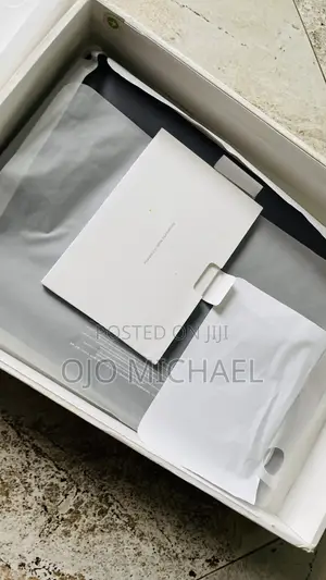 Apple MacBook Pro 2024 M4 Max 16-inch 48GB Apple M4 Pro SSD 512GB