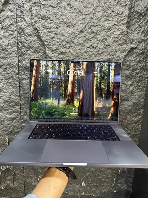 Laptop Apple MacBook Pro 2021 M1 32GB Apple M1 Max SSD 1T