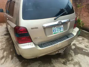 Toyota Highlander V6 4x4 2005 Gold