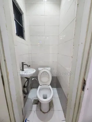 2bdrm Apartment in Chisco Ikate Lekki for rent