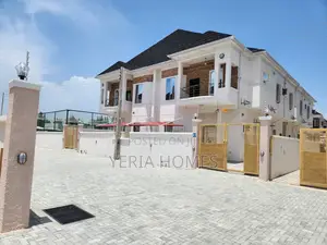 4bdrm Apartment in Ikota Villa Gra for sale